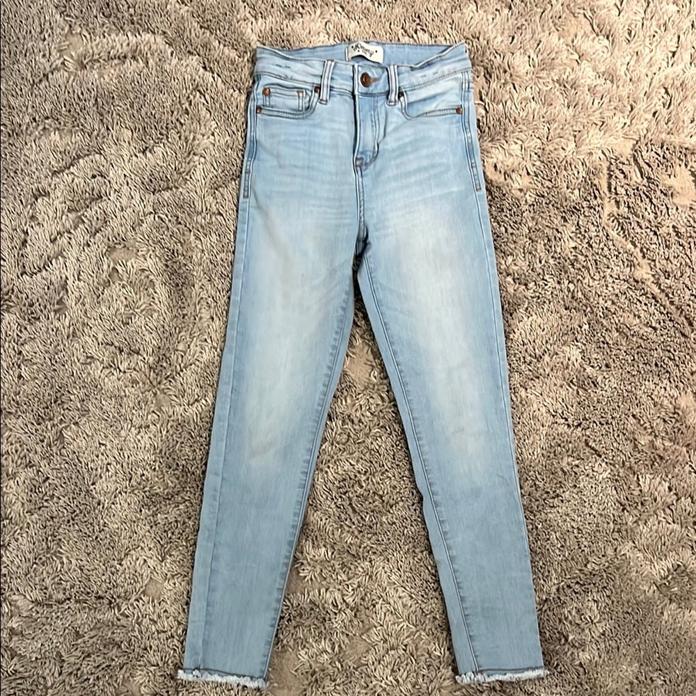 Gently Used Revelry Sky Blue Skinny Jeans
